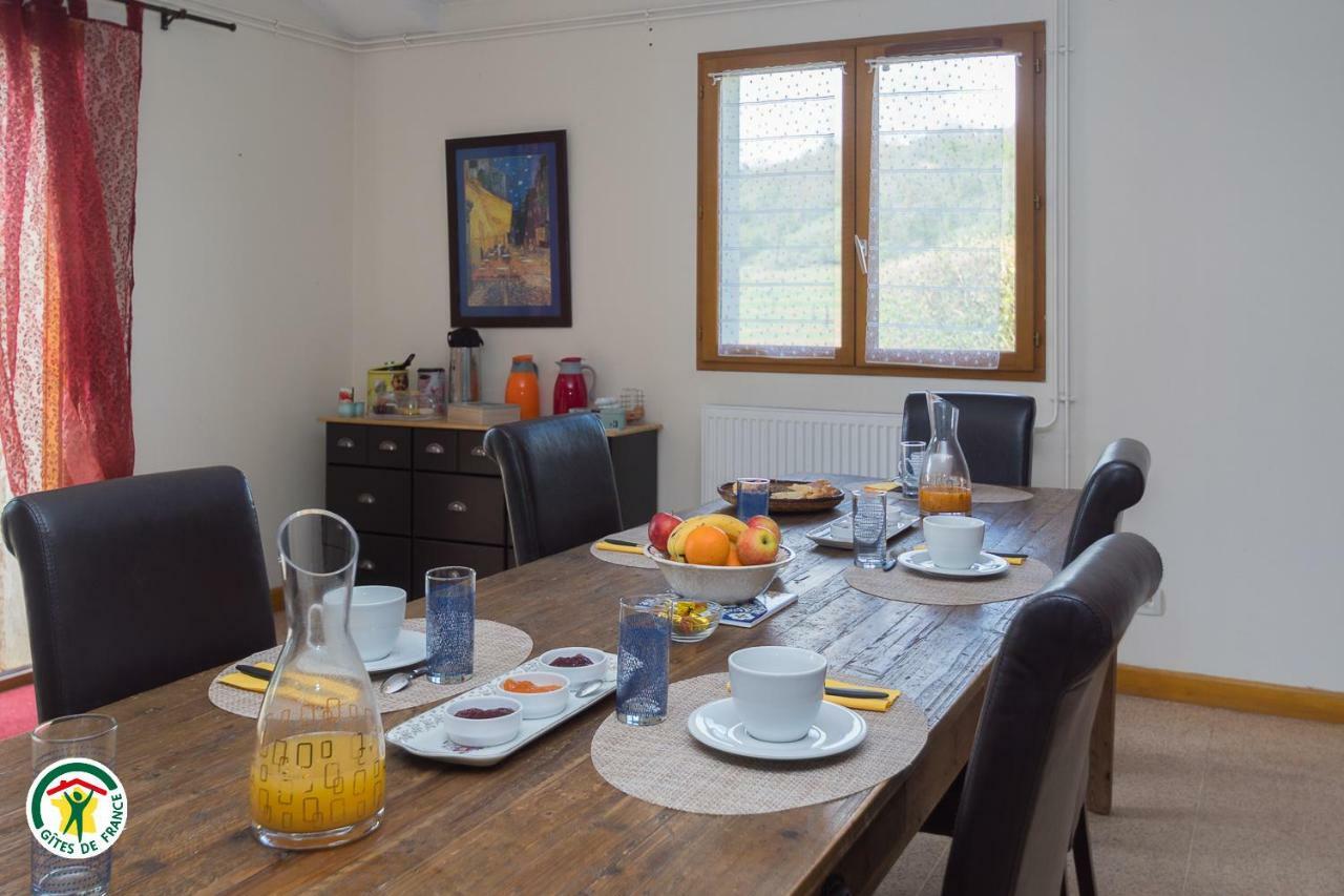 Hotel au bonheur du cedre à Saint-Lattier Extérieur photo